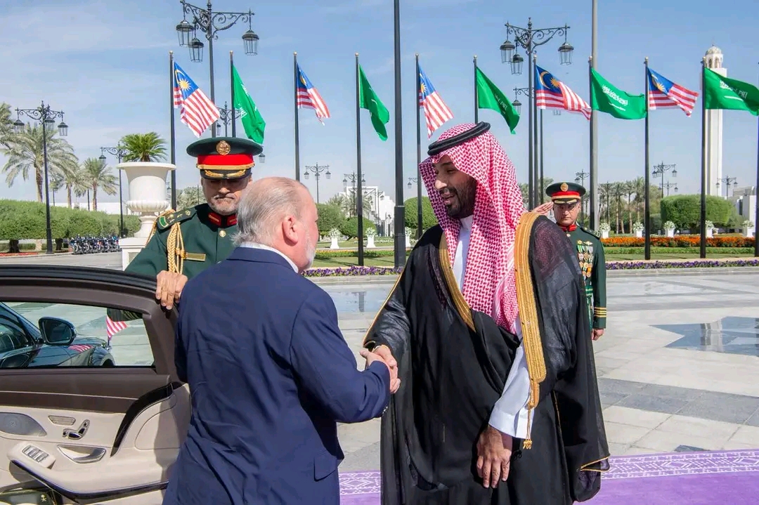 মালোশিয়া প্রধানমন্ত্রীকে গার্ড অফ ওনার